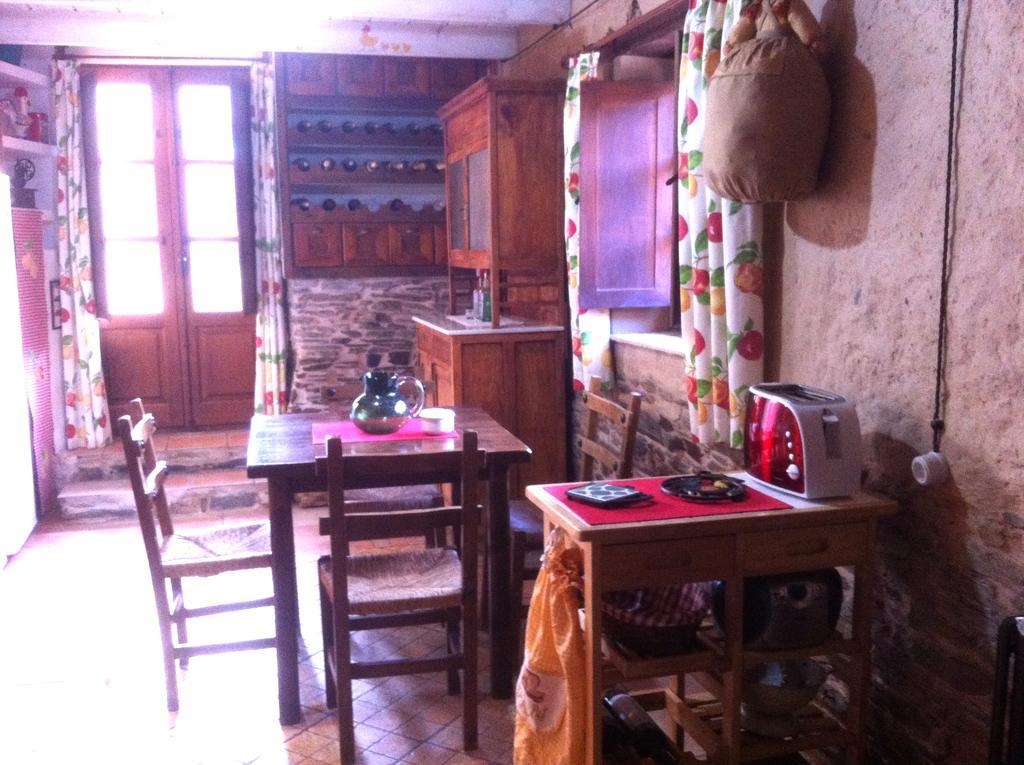 Villar de los Barrios Casa Rural Pico Del Lugar מראה חיצוני תמונה