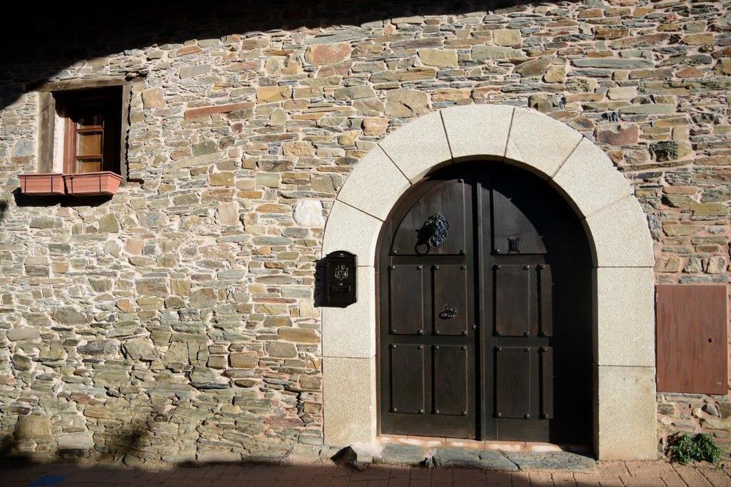 Villar de los Barrios Casa Rural Pico Del Lugar מראה חיצוני תמונה