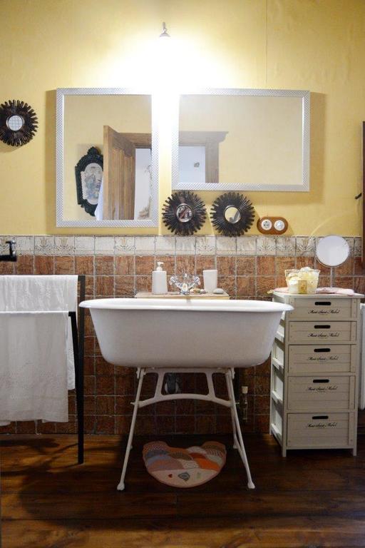 Villar de los Barrios Casa Rural Pico Del Lugar מראה חיצוני תמונה