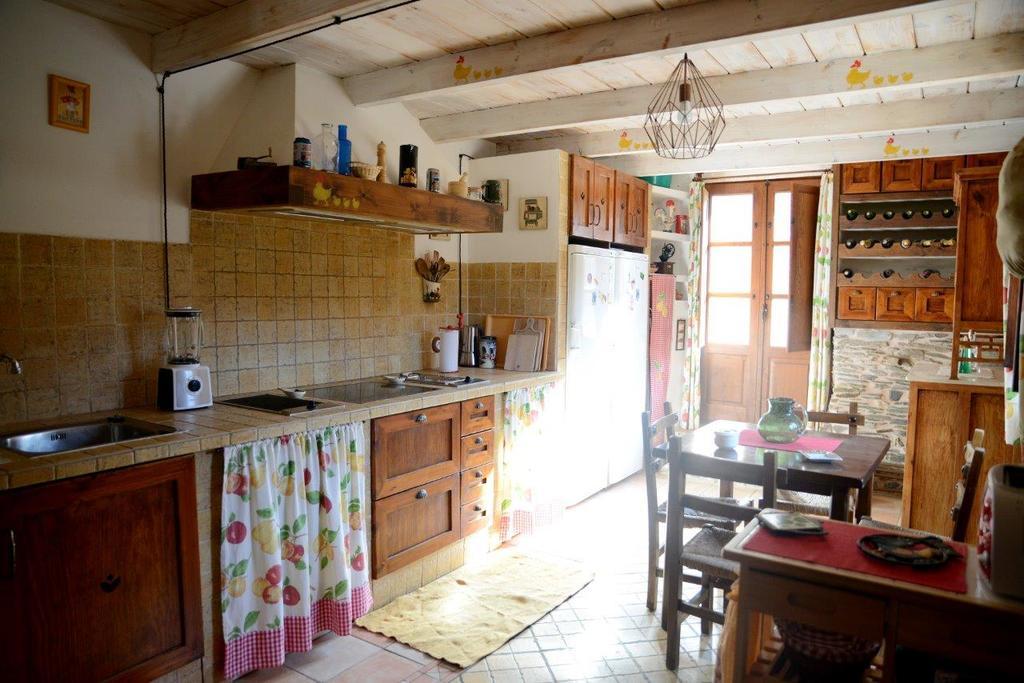Villar de los Barrios Casa Rural Pico Del Lugar מראה חיצוני תמונה